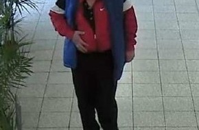 Polizeiinspektion Nienburg / Schaumburg: POL-NI: Polizei sucht mit Überwachungskamerabildern nach drei Ladendieben