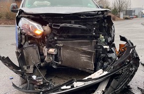 Kreispolizeibeh&ouml;rde Oberbergischer Kreis: POL-GM: Verkehrsunfall im Kreuzungsbereich