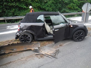 POL-DN: Schwerer Verkehrsunfall erfordert Sachverständigen