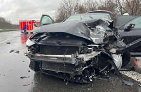 Polizei Bielefeld: POL-BI: Passen Sie Ihre Geschwindigkeit an: Aquaplaning-Unf&auml;lle auf der A2