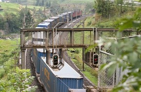 ASTAG Schweiz. Nutzfahrzeugverband: Verlagerungspolitik: ASTAG fordert radikalen Kurswechsel - Verlagerungsziel soll auf 1 Mio. Fahrten angepasst werden