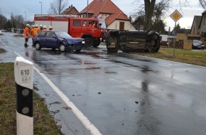 Polizeiinspektion Hildesheim: POL-HI: Schwerer Verkehrsunfall auf der B 1
