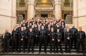 Polizeidirektion Hannover: POL-H: Polizeipräsident begrüßt neue Mitarbeiter