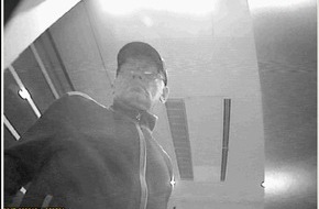 Polizeiinspektion Hameln-Pyrmont/Holzminden: POL-HM: Die Polizei bittet bei der Fahndung nach einem unbekannten Täter um ihre Mithilfe