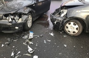 Polizeipräsidium Rheinpfalz: POL-PPRP: (Ludwigshafen) - Verkehrsunfall mit Leichtverletztem