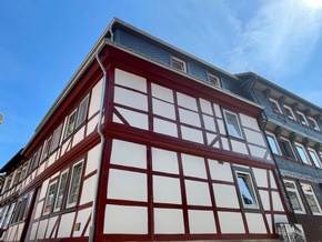 Tatkräftig saniert am „Hören"