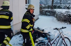 Feuerwehr München: FW-M: Brand in Kellerabteil (Aubing)