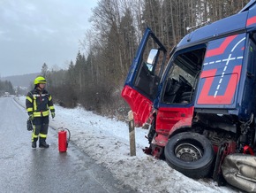 KFV-CW: Schwerer Verkehrsunfall auf der L 361 bei Nagold - Rettungshubschrauber bringt Schwerverletzten ins Krankenhaus