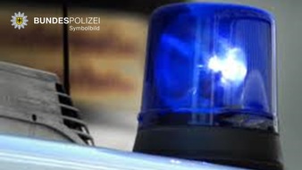 Bundespolizeidirektion München: Bundespolizeidirektion München: Meldung über Person mit Messer / Seniorin löst Polizeieinsatz aus