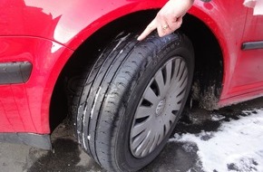 Polizeidirektion Göttingen: POL-GOE: (36/2013) Pkw-Fahrer auf rutschigen Abwegen!