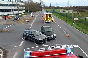 Polizei Mettmann: POL-ME: Vorfahrt missachtet - 65-Jährige schwer verletzt - Ratingen - 2303052
