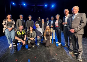 POL-DO: Völkermord an Sinti und Roma: &quot;Ausstellung im Polizeipräsidium ist eine Einladung mutig zu ein&quot;