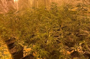 Polizei Rhein-Erft-Kreis: POL-REK: 260116-2: Polizisten stellten mehrere Kilogramm Marihuana sicher