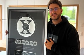 WEISS Consulting & Marketing GmbH: Pressemitteilung / Online-Marketer Max Weiß erhält weltweit begehrten “Two Comma Club ‚X’ Award” von ClickFunnels