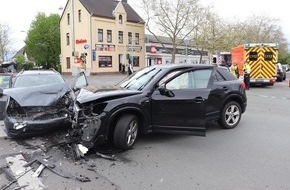 Polizei Mettmann: POL-ME: Vier Schwerverletzte nach Verkehrsunfall - Ratingen - 2105048