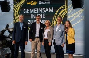 EWE Go: EWE Go und HOCHTIEF er&ouml;ffnen bisher gr&ouml;&szlig;ten &uuml;berdachten Ladepark in Oldenburg
