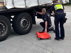 POL-WES: NRW- Kreis Wesel- Landesweite Kontrollen des gewerblichen Personen- und Güterverkehrs unter Führung der Polizei Düsseldorf- 591 Lkw in ganz NRW kontrolliert