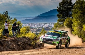 Skoda Auto Deutschland GmbH: Rallye Spanien: ŠKODA Fahrer Andreas Mikkelsen gewinnt vorzeitig Fahrertitel der Kategorie WRC2*