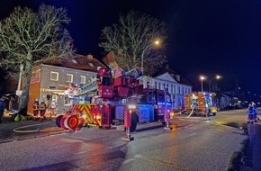 Freiwillige Feuerwehr Bad Segeberg: FW Bad Segeberg: Imbissbetrieb in Vollbrand