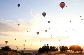 Deutscher Verband Flüssiggas e.V.: Heißluftballon-Fahrten im Sommer - das gilt es bei der Planung zu beachten / Beliebteste und wärmste Jahreszeit bietet nicht immer optimale Bedingungen