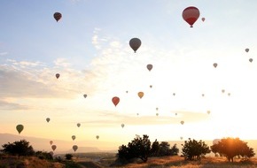 Deutscher Verband Flüssiggas e.V.: Heißluftballon-Fahrten im Sommer - das gilt es bei der Planung zu beachten / Beliebteste und wärmste Jahreszeit bietet nicht immer optimale Bedingungen