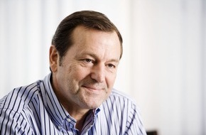 Hapag-Lloyd Cruises: Hapag-Lloyd Kreuzfahrten: Personalie Richard J. Vogel