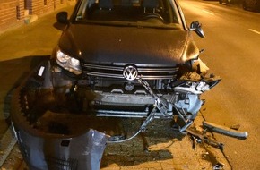 Polizei Mönchengladbach: POL-MG: Zeugen gesucht: Fahrerflucht auf der Neusser Straße