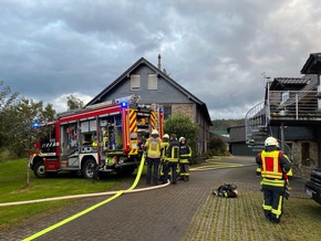 FW-EN: Brand auf Bauernhof- 45 Einsatzkräfte der Hattinger Feuerwehr üben den Ernstfall