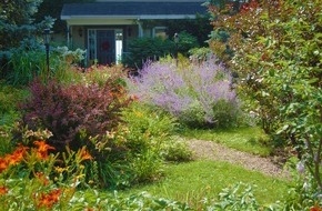 Verbraucherzentrale Nordrhein-Westfalen e.V.: Gr&uuml;ne Visitenkarte: Vorgarten fr&uuml;hlingsfit machen