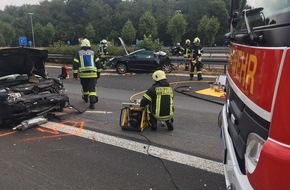 Feuerwehr Dinslaken: FW Dinslaken: Verkehrsunfall auf der A3