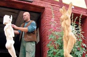 Tourismusverband Mecklenburg-Vorpommern: Kleine Kunst wird zum Großereignis - 600 Künstler locken zu / "Kunst:Offen" Gäste nach Mecklenburg-Vorpommern
