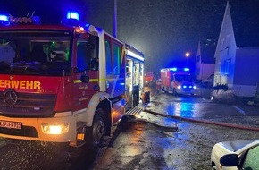 Freiwillige Feuerwehr Lage: FW Lage: Feuer 3 / Dachstuhlbrand - 21.01.2022 - 18:39 Uhr