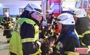 Feuerwehr Plettenberg: FW-PL: OT-Eiringhausen. Maschinenbrand in Industriebetrieb