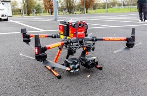Kreisfeuerwehrverband Main-Taunus e.V.: Feuerwehr MTK: Hattersheimer Innovationsführer "Poly-clip System" sponsert leistungsstarke Feuerwehr-Drohne