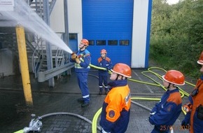 Feuerwehr Gevelsberg: FW-EN: Berufsfeuerwehrtag bei der Jugendfeuerwehr Gevelsberg. 
24 Stunden Dienst, wie bei den erwachsenen Einsatzkräften.