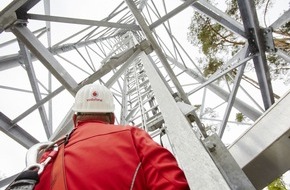 Vodafone GmbH: Vodafone nimmt alle 6 Stunden eine neue LTE-Station in Betrieb