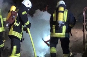 Freiwillige Feuerwehr Borgentreich: FW Borgentreich: Feuerwehr rückt aus zum Kaminbrand in Lütgeneder. Es entstand ein geringer Sachschaden.