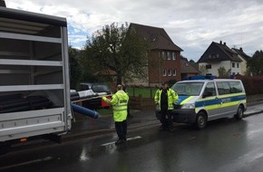 Polizeiinspektion Hameln-Pyrmont/Holzminden: POL-HOL: Schwerlastkontrolle der Polizei Holzminden