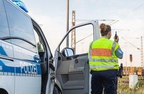 Bundespolizeiinspektion Kassel: BPOL-KS: Güterzug überrollt Kanthölzer