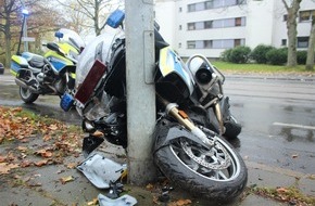 Polizei Gelsenkirchen: POL-GE: Polizist bei Unfall leicht verletzt