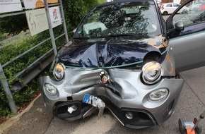 Polizei Aachen: POL-AC: Wagen prallt gegen Baum - Autofahrer verletzt ins Krankenhaus