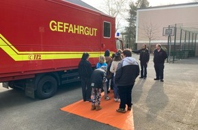 Kreispolizeibehörde Ennepe-Ruhr-Kreis: POL-EN: Ennepe-Ruhr-Kreis/Wetter: Verkehrsunfallprävention-Tote Winkel Beschulung