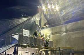 Feuerwehr Sprockhövel: FW-EN: Brand einer Hausfassade