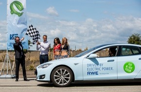 Innogy SE: Mit dem Tesla quer durch Europa: RWE zieht Zwischenbilanz bei Go & See Tour 2015