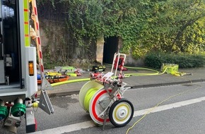 Feuerwehr und Rettungsdienst Bonn: FW-BN: Rauchentwicklung aus einer stillgelegten Bunkeranlage - Folge war ein Zeit- und materialintensiver Feuerwehreinsatz