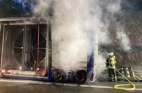 Feuerwehr Pforzheim: FW Pforzheim: Sattelauflieger geht auf A8 in Flammen auf
