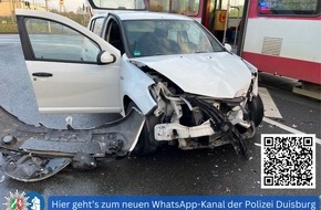 Polizei Duisburg: POL-DU: Fahrn: Verbotswidrig gewendet - Auto kollidiert mit Straßenbahn
