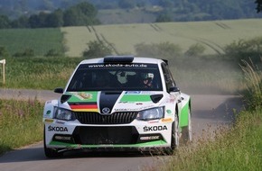 Skoda Auto Deutschland GmbH: SKODA Pilot Kreim fährt scharfen Test für die ADAC Rallye Deutschland (FOTO)