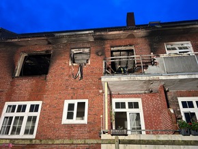 FW-LK Leer: Schrecklicher Brand in Mehrfamilienhaus auf Borkum - Personen sprangen aus dem Fenster