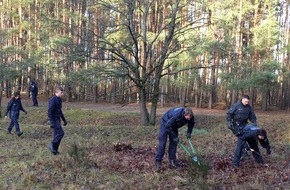 Deutsche Bundesstiftung Umwelt (DBU): Als Freund und Helfer im Einsatz für den Naturschutz